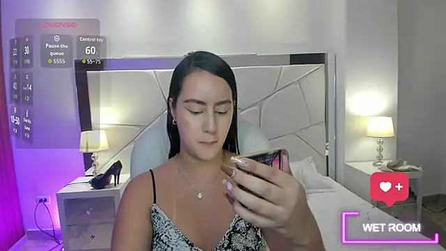 Snapshot of Natasha_Kiim_ chatting on February 5, 4:06 am Natasha Kiim online show from February 5, 4:06 am