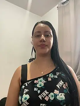 Snapshot of Natasha_Kiim_ chatting on February 15, 11:01 pm Natasha Kiim online show from February 15, 11:01 pm