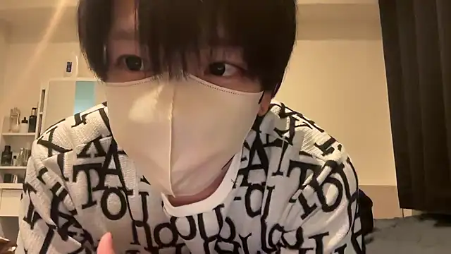Snapshot of tora3220 chatting on June 1, 2:08 pm tora3220 online show from June 1, 2:08 pm