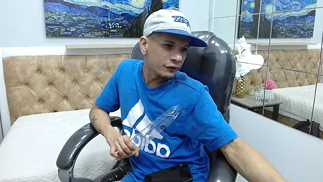 Snapshot of JackBanger_ chatting on October 11, 11:58 pm JackBanger online show from October 11, 11:58 pm