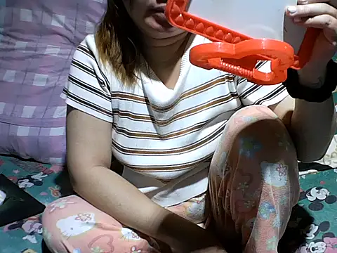 Ella marie14 online show from October 23, 7:29 am