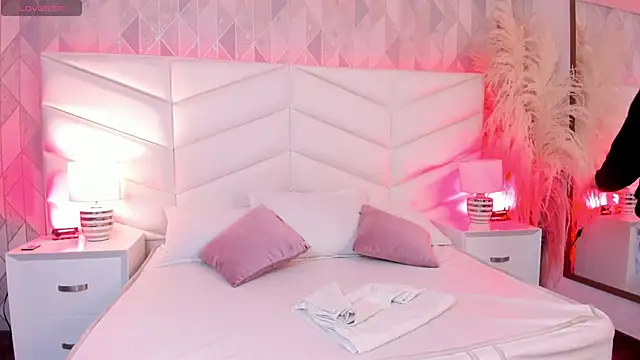 Charlotte hall  online show from September 27, 3:22 am