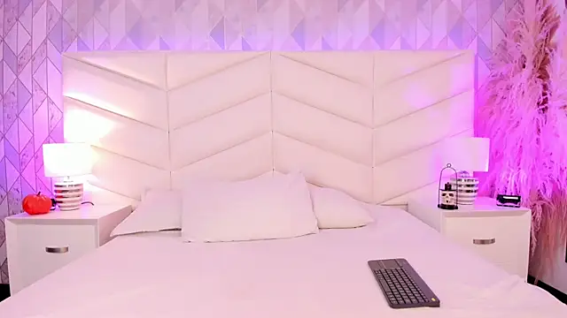 Charlotte hall  online show from October 11, 3:39 am