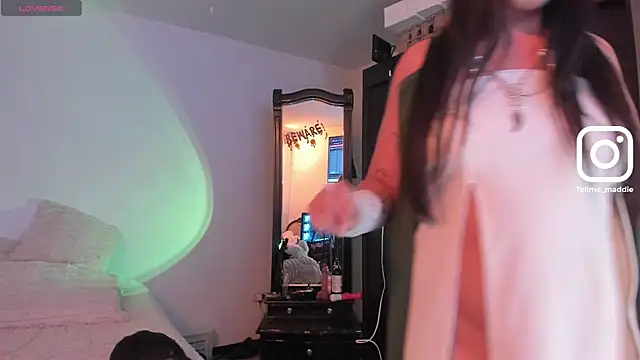 tellmemaddie online show from October 29, 2:41 pm