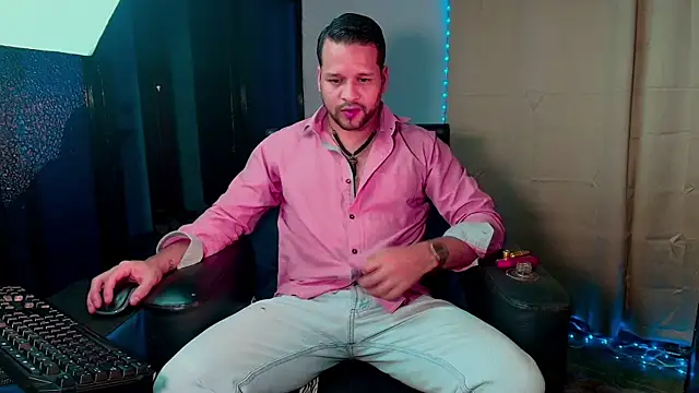 LucasGaeel online show from December 14, 12:16 am