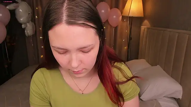 Monica  Queen online show from April 6, 5:30 am