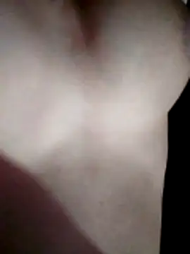 Snapshot of Hot_rieal6 chatting on April 11, 4:22 pm Hot rieal6 online show from April 11, 4:22 pm