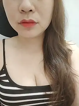 Girl Shy2000 online show from May 19, 8:59 pm