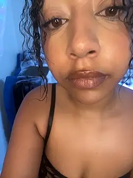 Snapshot of DarkFantisyxx chatting on October 7, 10:34 am DarkFantisyxx online show from October 7, 10:34 am