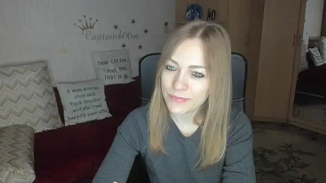 Tiffany Bates online show from December 14, 3:23 am