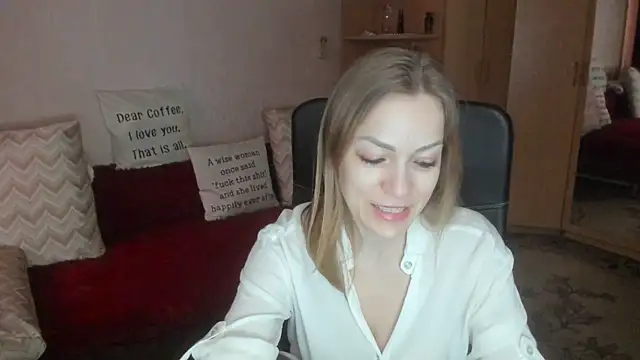 Tiffany Bates online show from March 19, 10:08 am