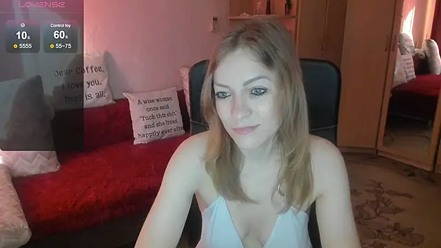Snapshot of Tiffany_Bates chatting on June 10, 3:29 am Tiffany Bates online show from June 10, 3:29 am