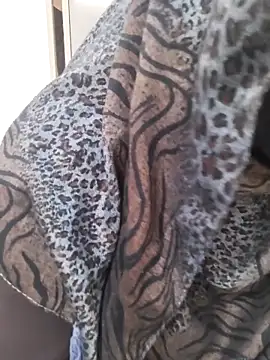 Miss Rose   online show from April 30, 5:14 am