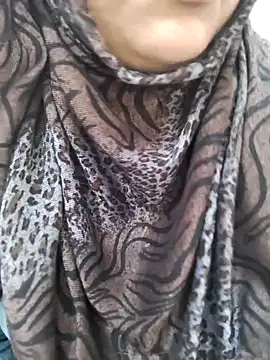 Snapshot of Miss_Rose__ chatting on June 2, 6:48 am Miss Rose online show from June 2, 6:48 am