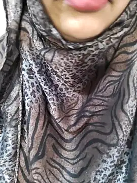 Snapshot of Miss_Rose__ chatting on June 9, 5:30 am Miss Rose online show from June 9, 5:30 am