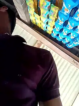 Snapshot of LesserUpset chatting on February 8, 6:06 am LesserUpset online show from February 8, 6:06 am