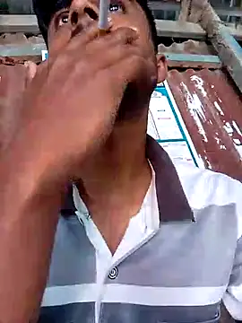 Snapshot of LesserUpset chatting on February 20, 4:09 am LesserUpset online show from February 20, 4:09 am