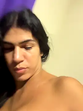 Snapshot of Rapunnzel chatting on October 27, 8:02 pm Rapunnzel online show from October 27, 8:02 pm
