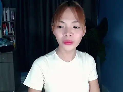 Snapshot of Asian_briee143xx chatting on April 1, 2:47 pm Asian briee143xx online show from April 1, 2:47 pm