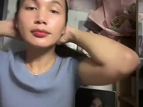 Snapshot of FelicityLincoln chatting on May 16, 2:49 pm FelicityLincoln online show from May 16, 2:49 pm