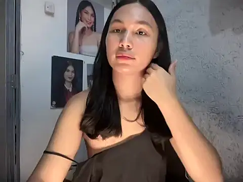 Snapshot of FelicityLincoln chatting on July 1, 1:56 pm FelicityLincoln online show from July 1, 1:56 pm