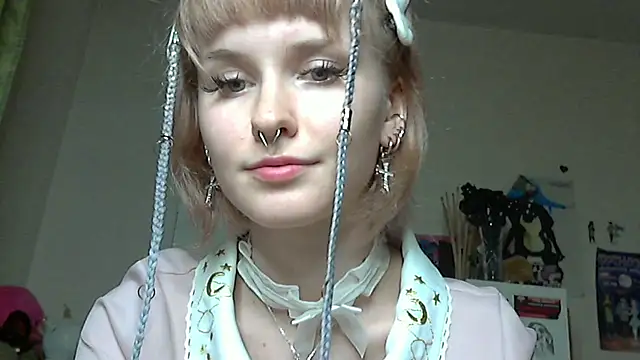 Paradoxy  online show from April 20, 7:48 pm