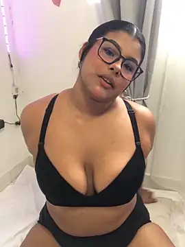 AnaBrowmn online show from May 1, 3:49 pm