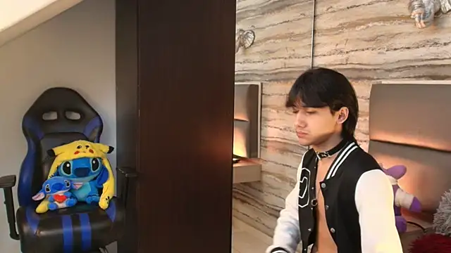 Lovers 21 online show from January 8, 1:30 am