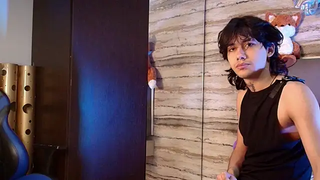 Lovers 21 online show from March 4, 3:56 am