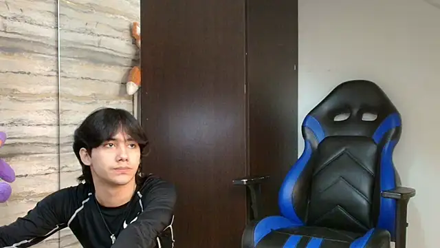 Lovers 21 online show from April 2, 3:59 am