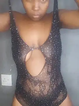 Snapshot of QueenLanaL chatting on October 28, 5:33 am QueenLanaL online show from October 28, 5:33 am