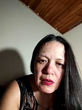 Snapshot of _yayis chatting on October 15, 6:24 am yayis online show from October 15, 6:24 am