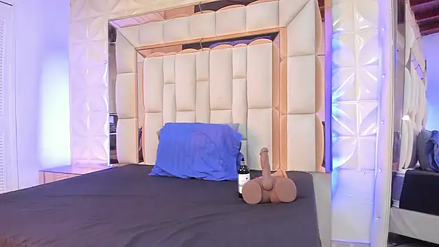 Sarah Adamss online show from November 23, 12:27 pm