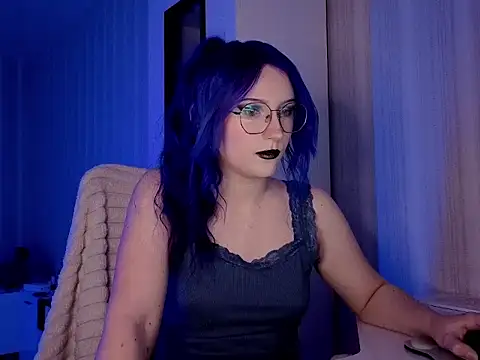 Snapshot of violet-siren-x chatting on March 19, 10:52 am violet-siren-x online show from March 19, 10:52 am
