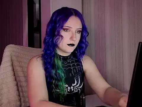 Snapshot of violet-siren-x chatting on April 10, 9:14 am violet-siren-x online show from April 10, 9:14 am