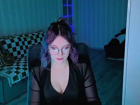 Snapshot of violet-siren-x chatting on May 10, 2:22 pm violet-siren-x online show from May 10, 2:22 pm