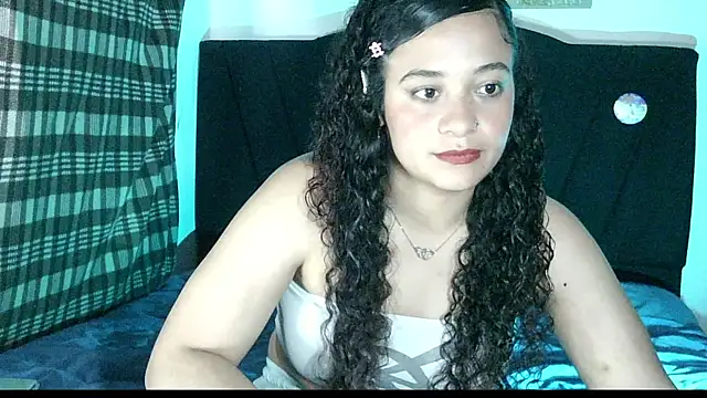 Snapshot of lati0 chatting on October 24, 8:49 pm lati0 online show from October 24, 8:49 pm