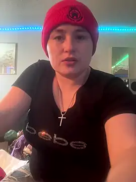 Snapshot of BuzzBunni69 chatting on October 4, 9:51 am BuzzBunni69 online show from October 4, 9:51 am