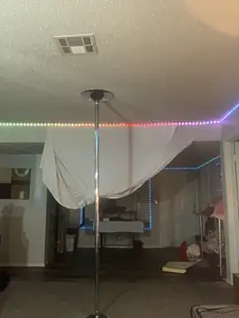 Snapshot of BuzzBunni69 chatting on October 10, 4:44 am BuzzBunni69 online show from October 10, 4:44 am