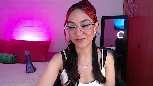 Amy66 online show from May 22, 4:30 am
