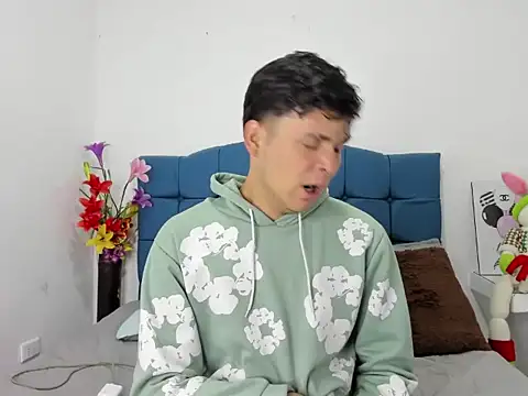 Aaron Foxxx online show from January 9, 1:14 pm