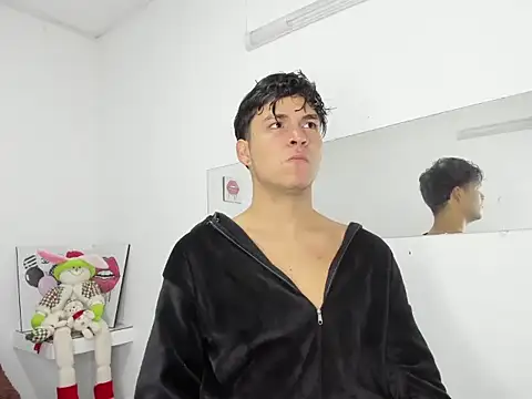 Aaron Foxxx online show from January 14, 1:06 pm