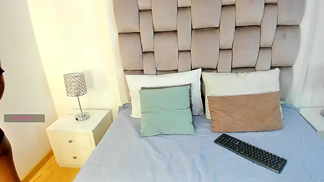 ChikiBom28 online show from October 9, 7:45 pm