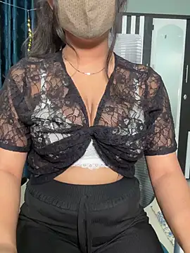 Snapshot of Lisa_afreen chatting on May 27, 6:16 pm Lisa afreen online show from May 27, 6:16 pm