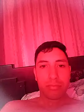 Snapshot of MacroP24 chatting on September 30, 2:33 pm MacroP24 online show from September 30, 2:33 pm