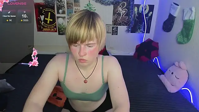 Cattie w  online show from January 14, 1:11 am