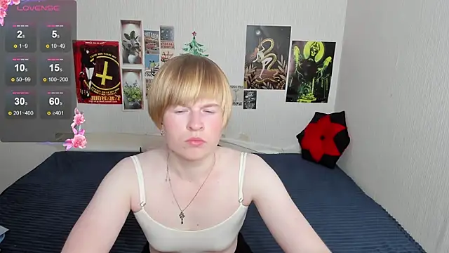 Cattie w  online show from June 2, 1:07 am