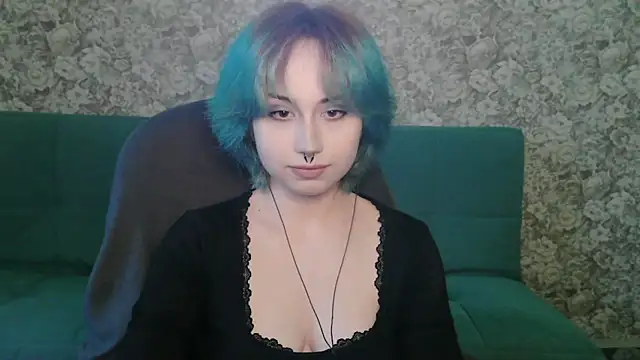 LeisaHopperstad online show from April 2, 2:15 pm