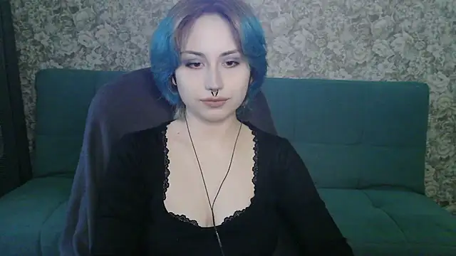 LeisaHopperstad online show from April 9, 2:22 pm