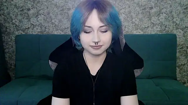 LeisaHopperstad online show from April 12, 2:11 pm